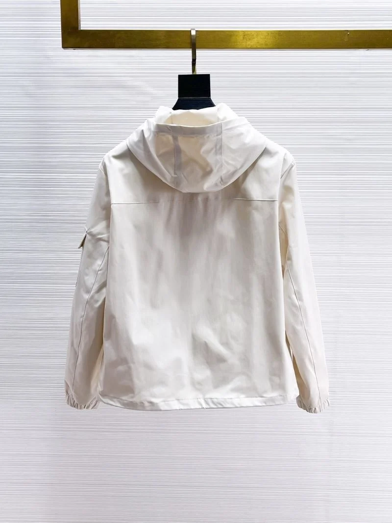 Effortless Prada Outwear 168145