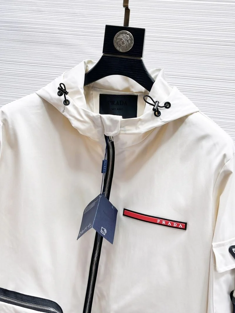 Effortless Prada Outwear 168145