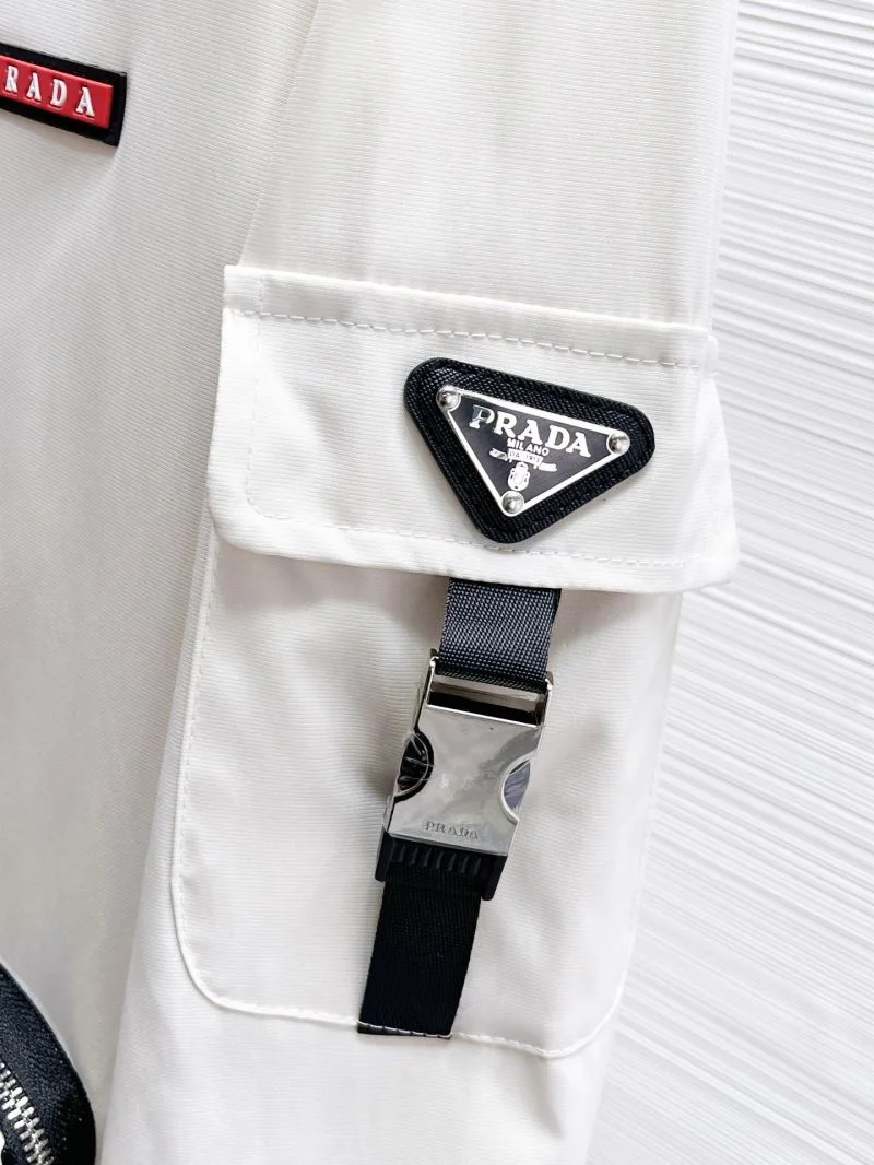Effortless Prada Outwear 168145