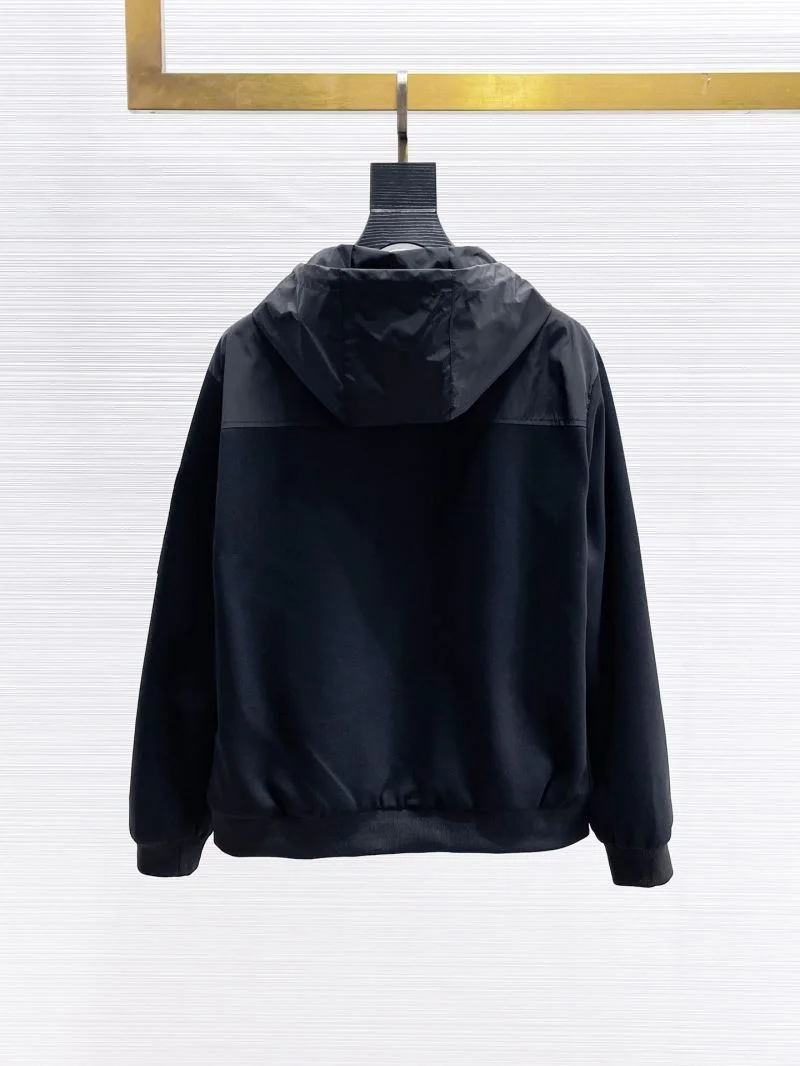 Supportive Prada Outwear 168139