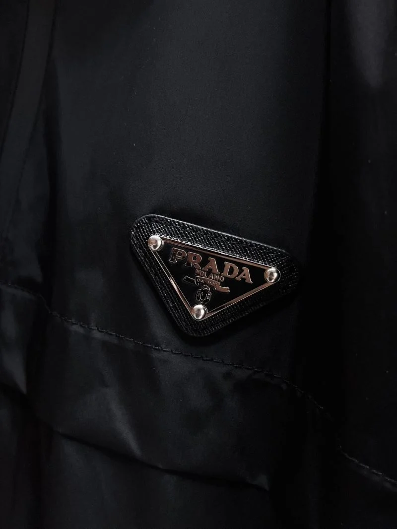 Chic Prada Outwear 168132