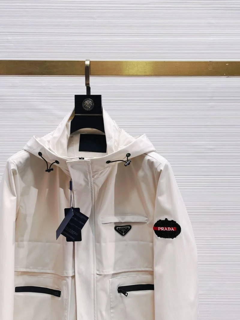 FashionForward Prada Outwear 168156