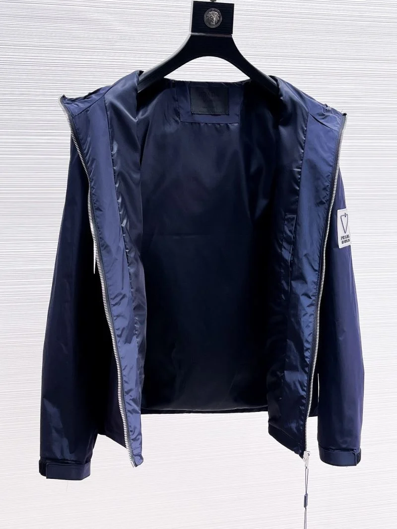 Elegant Prada Outwear 168157