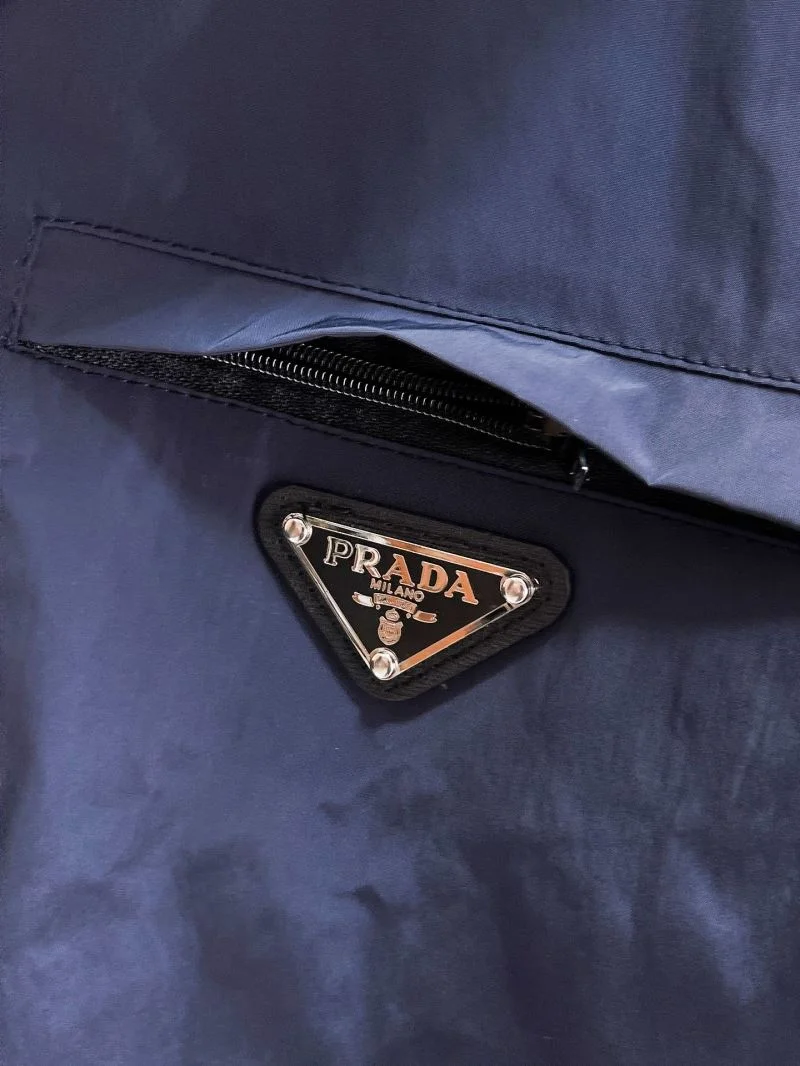 Elegant Prada Outwear 168157