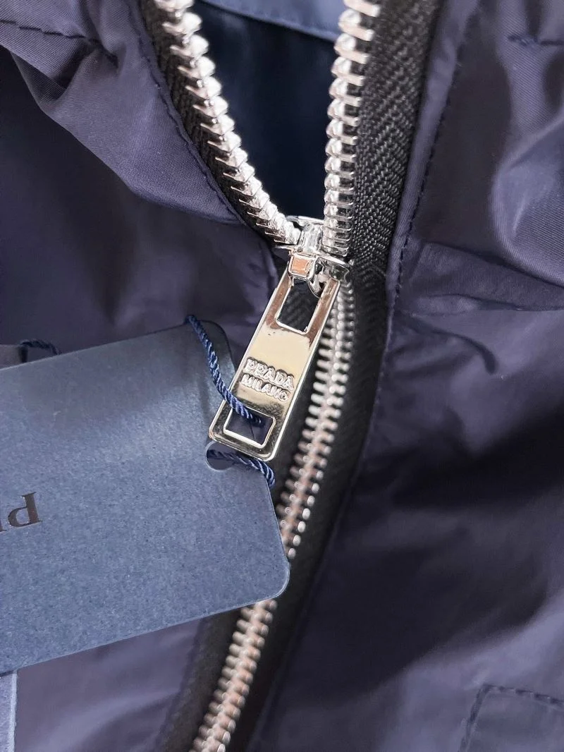 Elegant Prada Outwear 168157