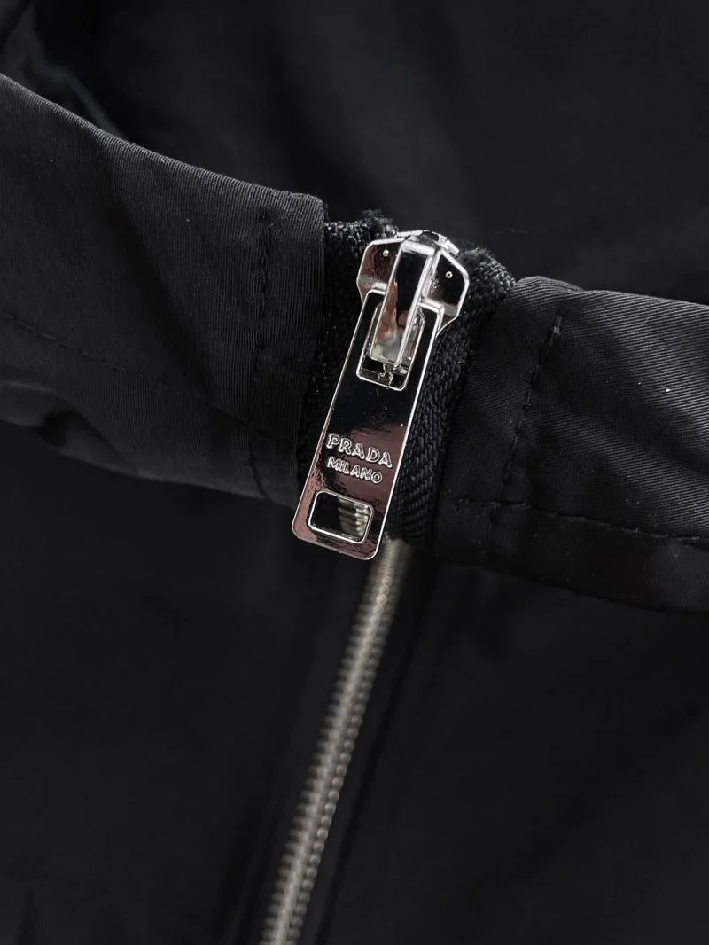 Prada Outwear Effortless 168115