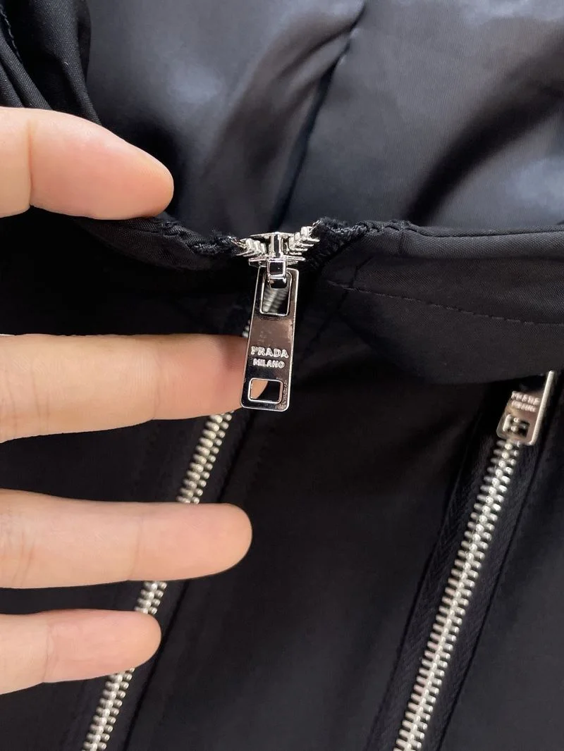 Prada Outwear Unique 168092