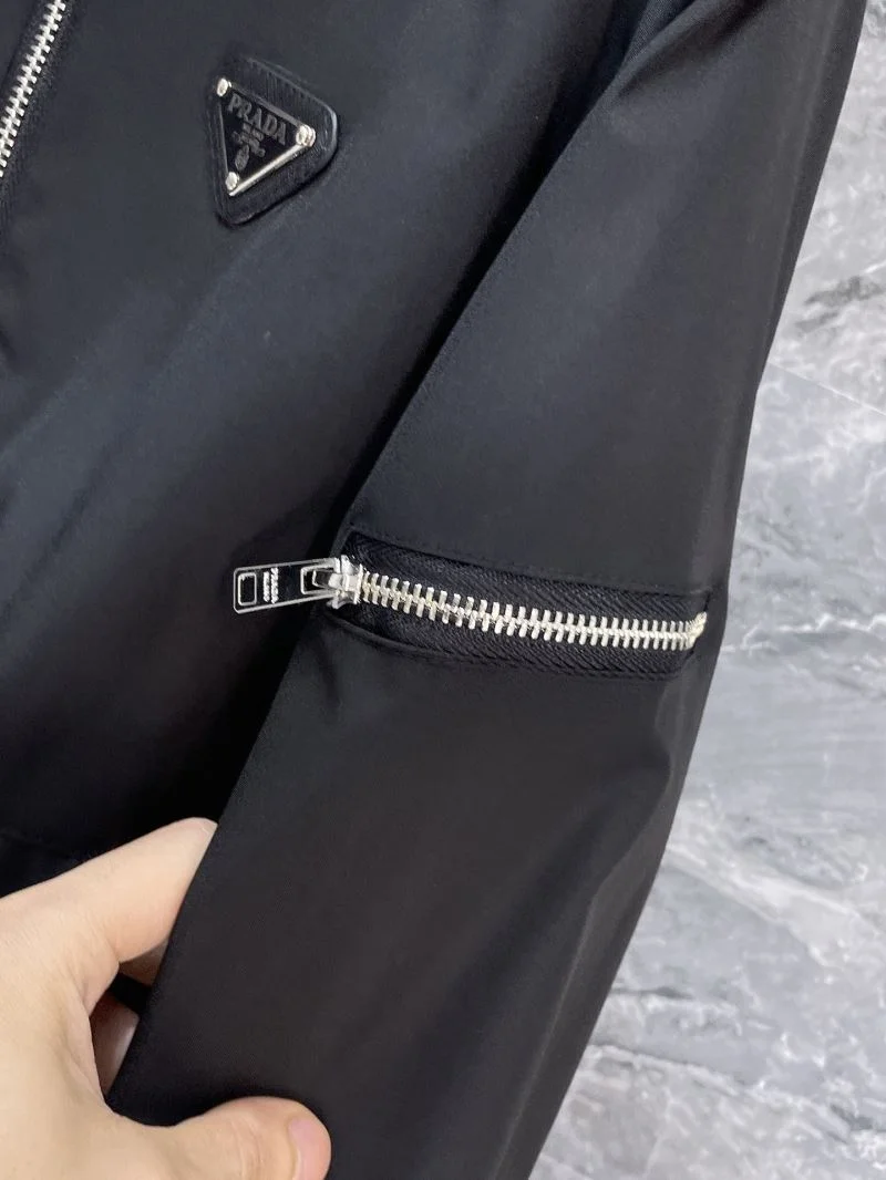Prada Outwear Unique 168092