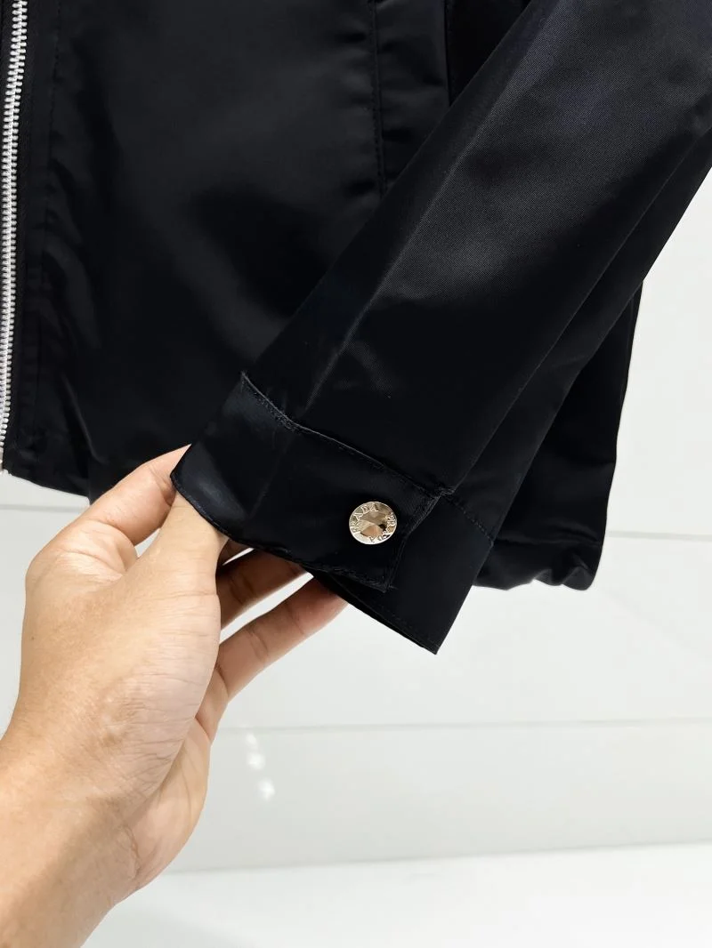 FashionForward Prada Outwear 168123