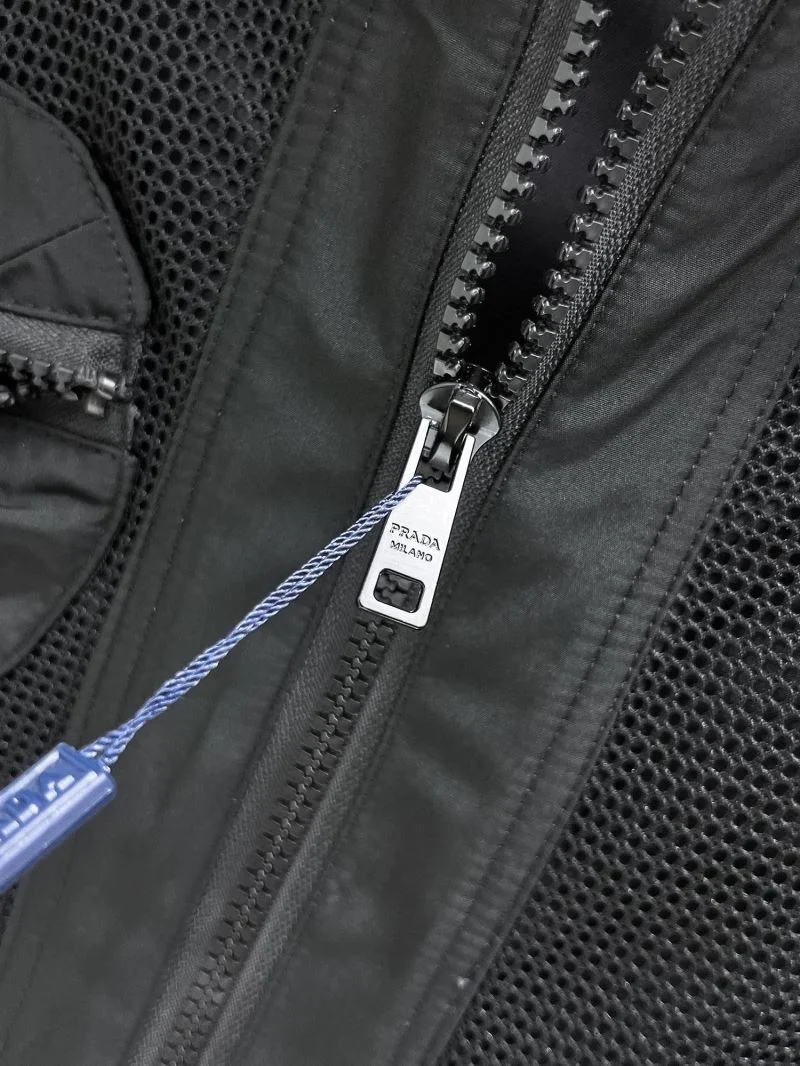 Prada Outwear UrbanChic 168111