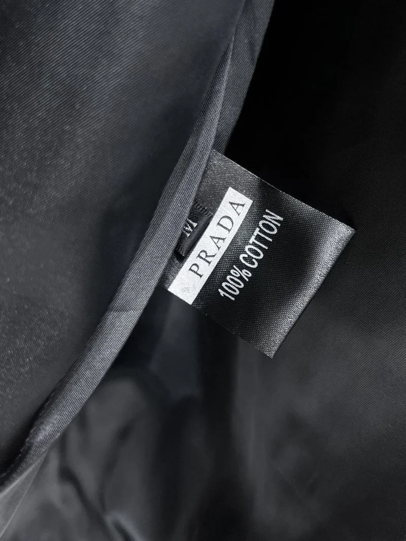Effortless Prada Outwear 168080