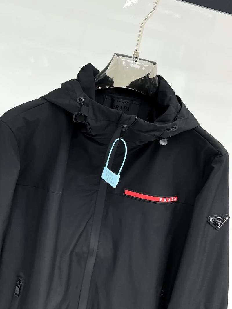 Effortless Prada Outwear 168080