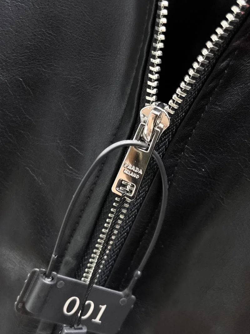Resilient Prada Outwear 168074