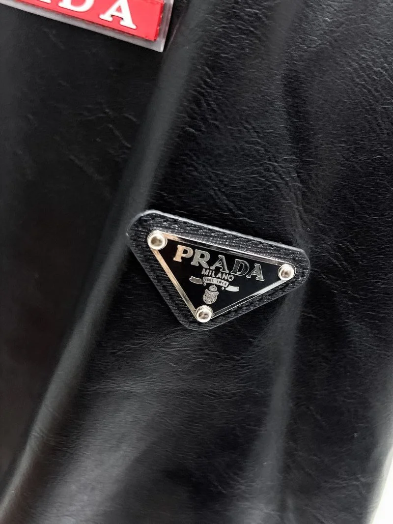 Resilient Prada Outwear 168074