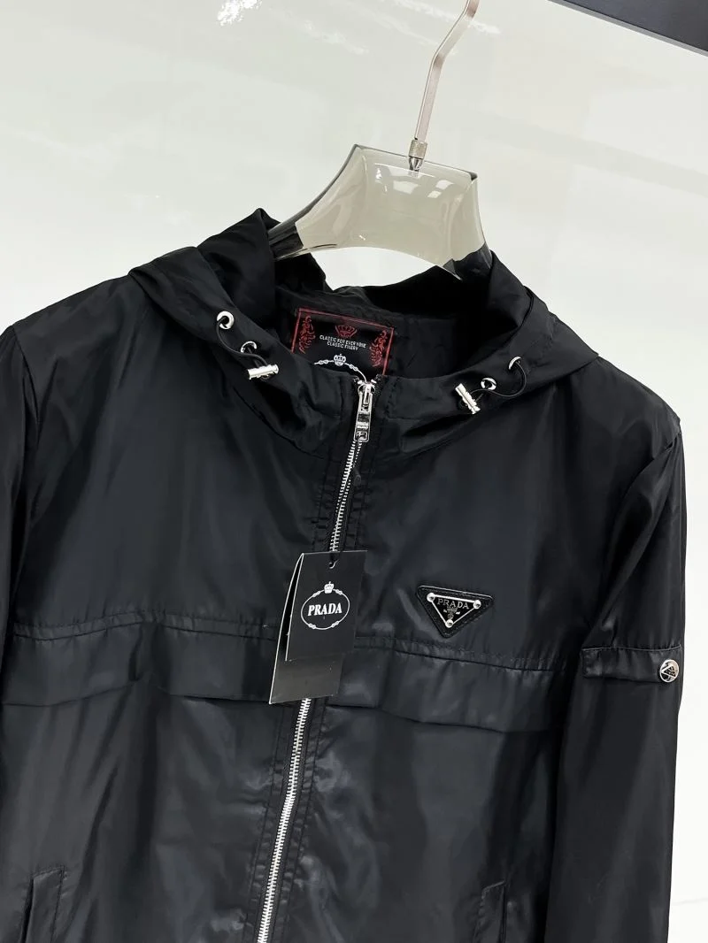 Prada Outwear TimelessDesign 168065