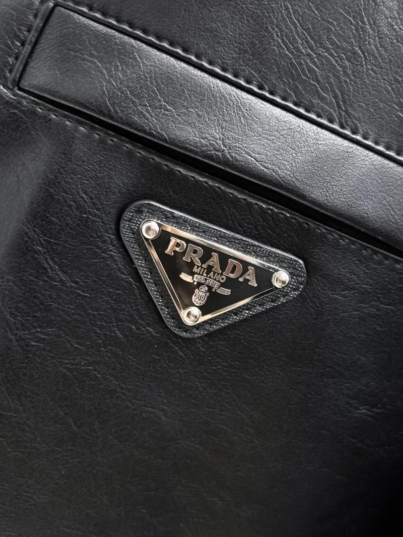 Durable Prada Outwear 168166