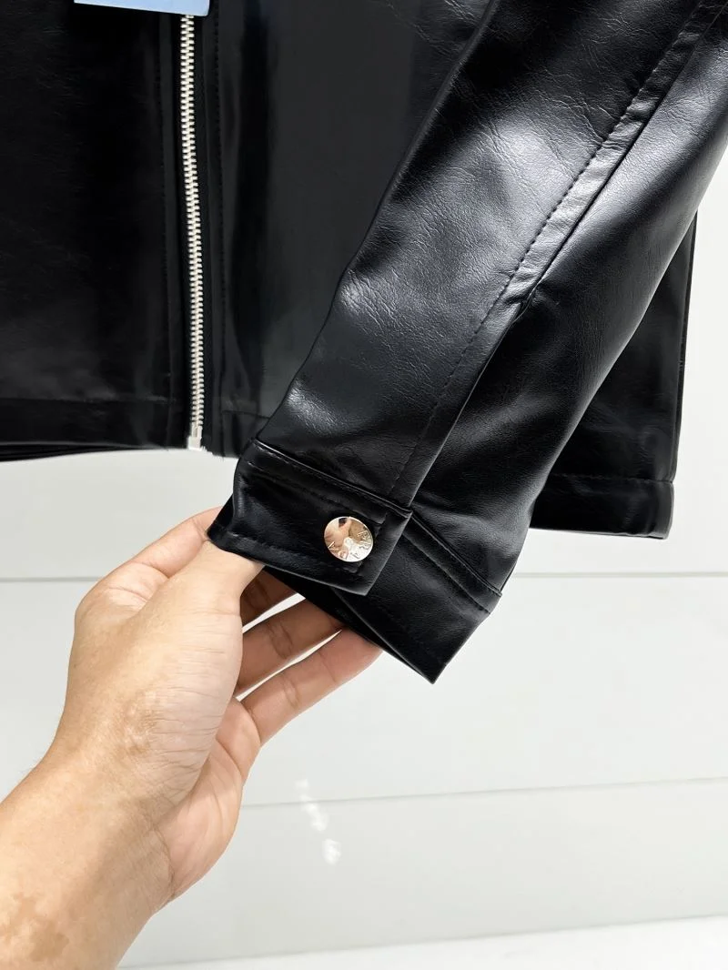 Durable Prada Outwear 168166