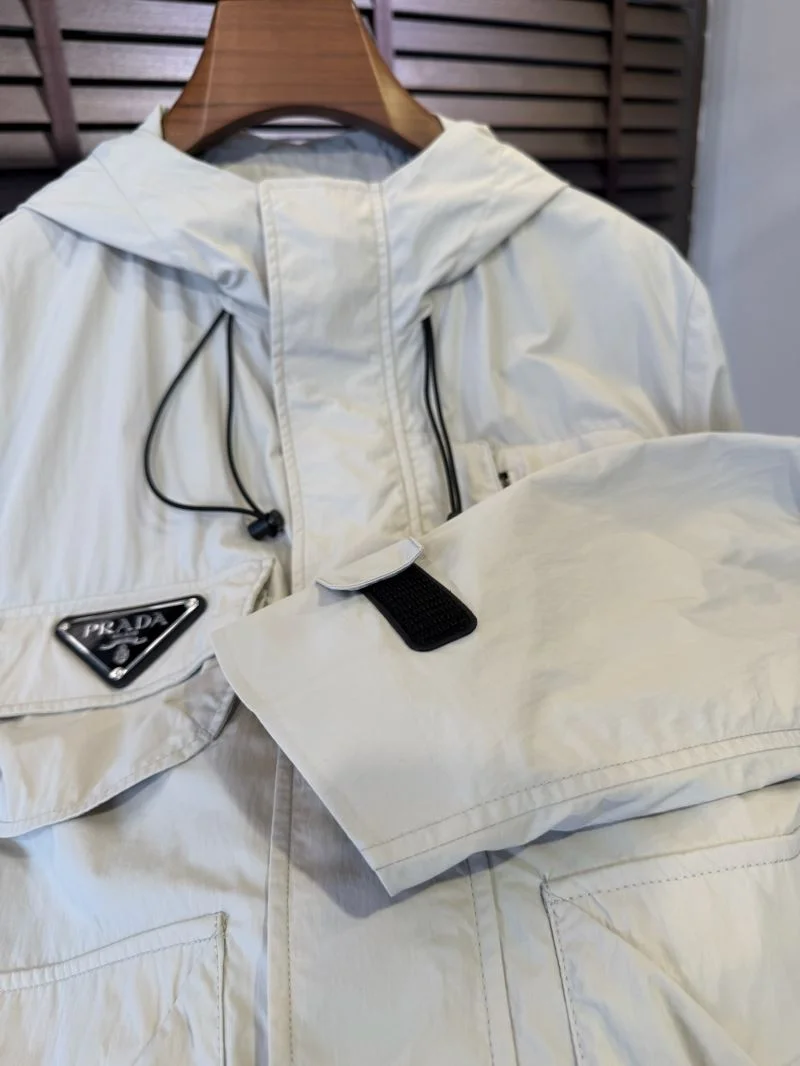 Packable Prada Outwear 168061