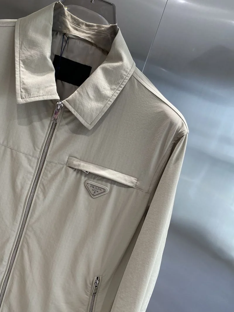 Elegant Prada Outwear 168058