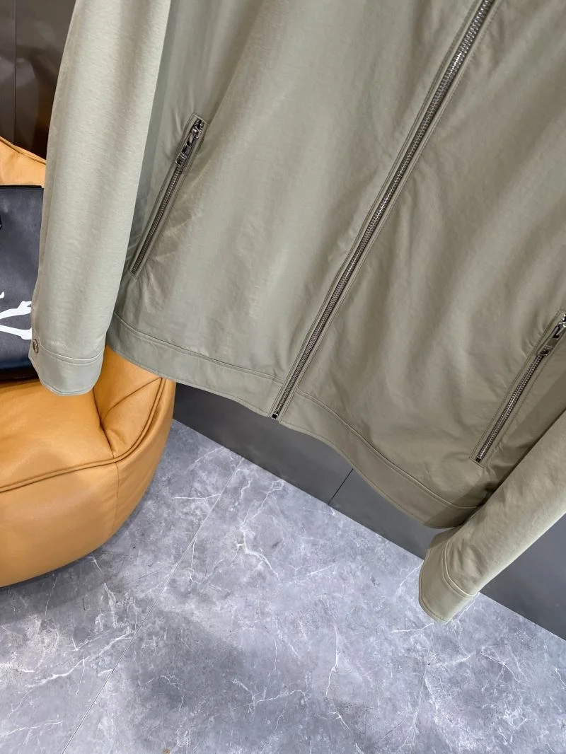 Elegant Prada Outwear 168058