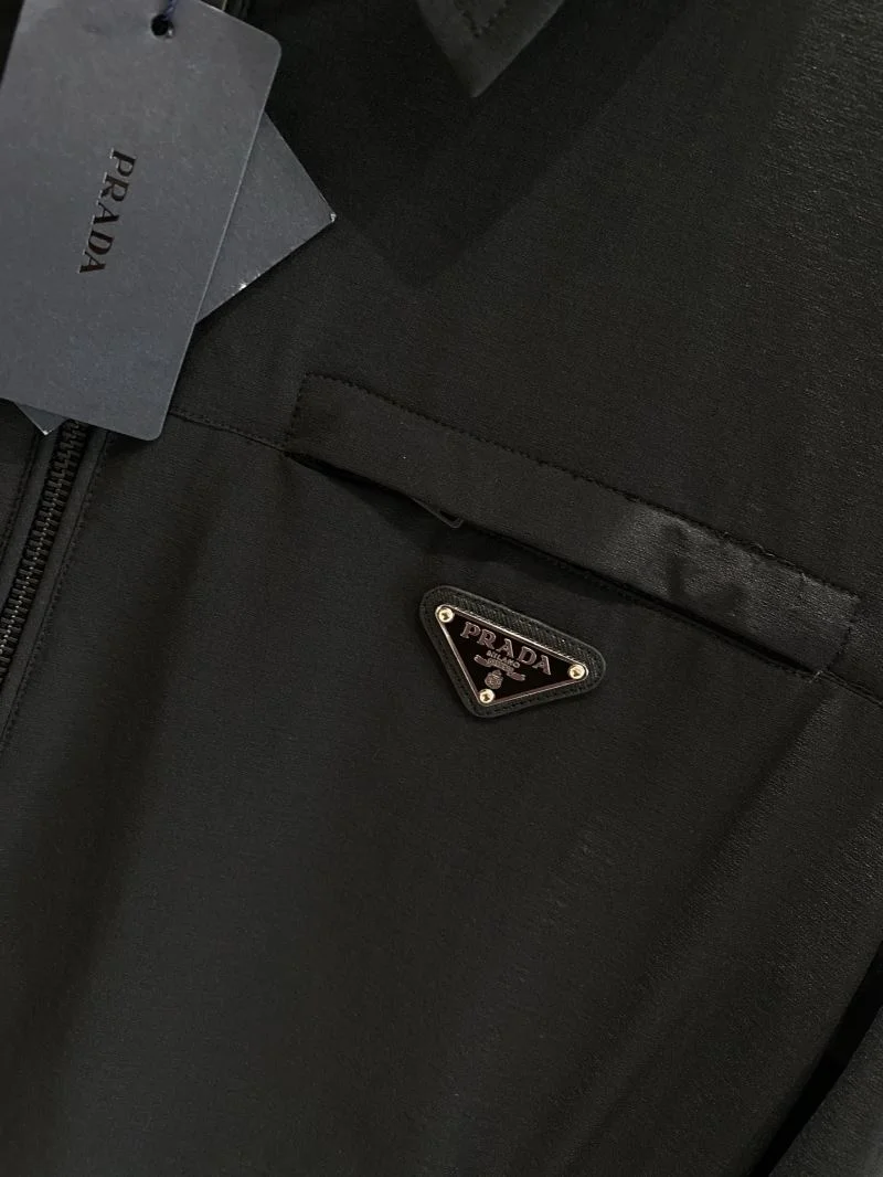 Prada Outwear Unique 168057