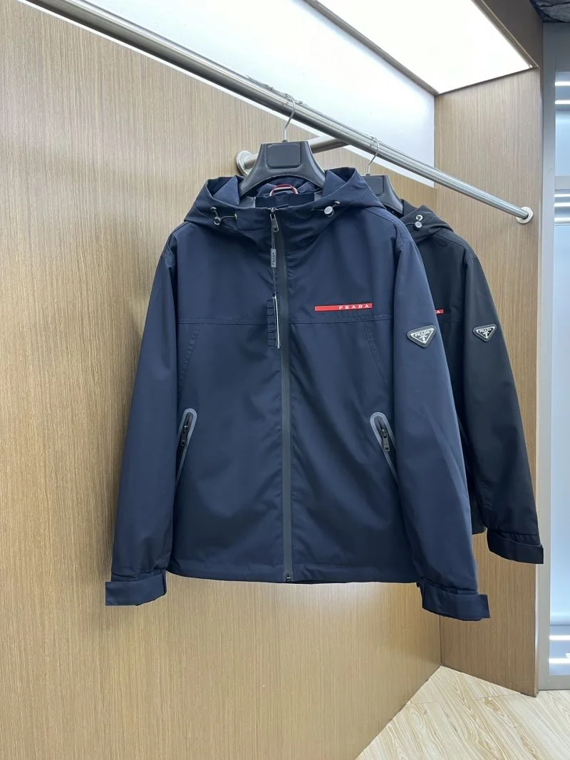 Stretchable Prada Outwear 168063