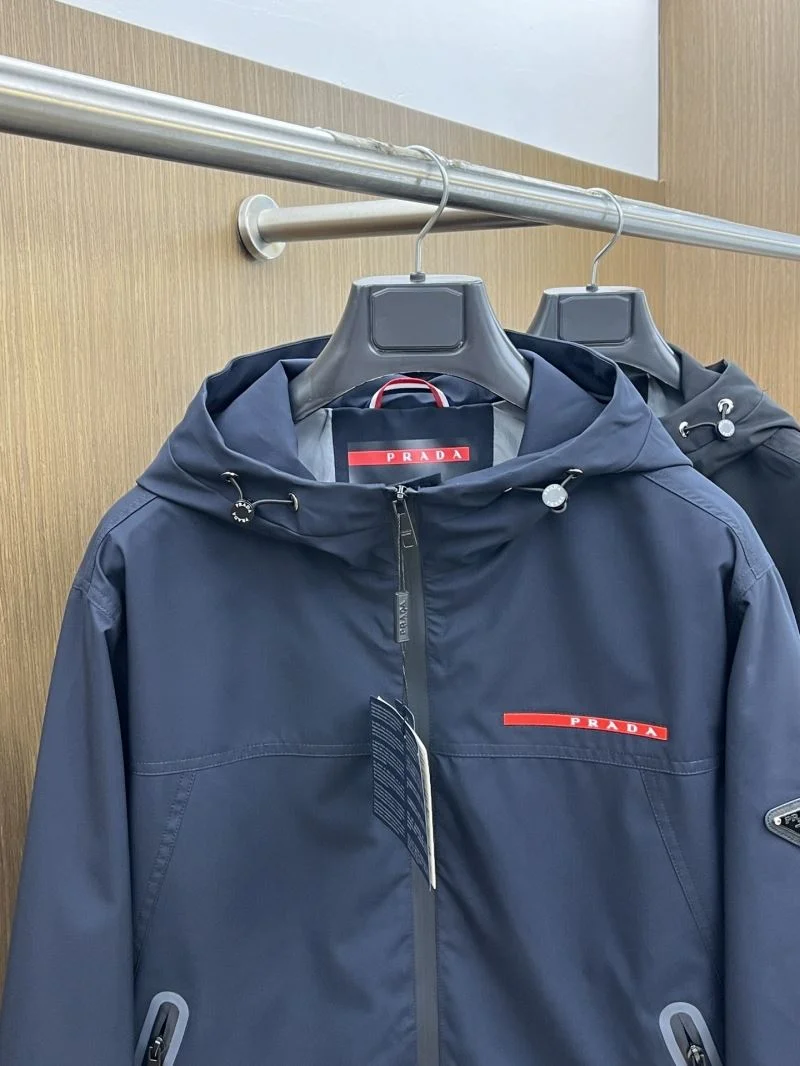Stretchable Prada Outwear 168063
