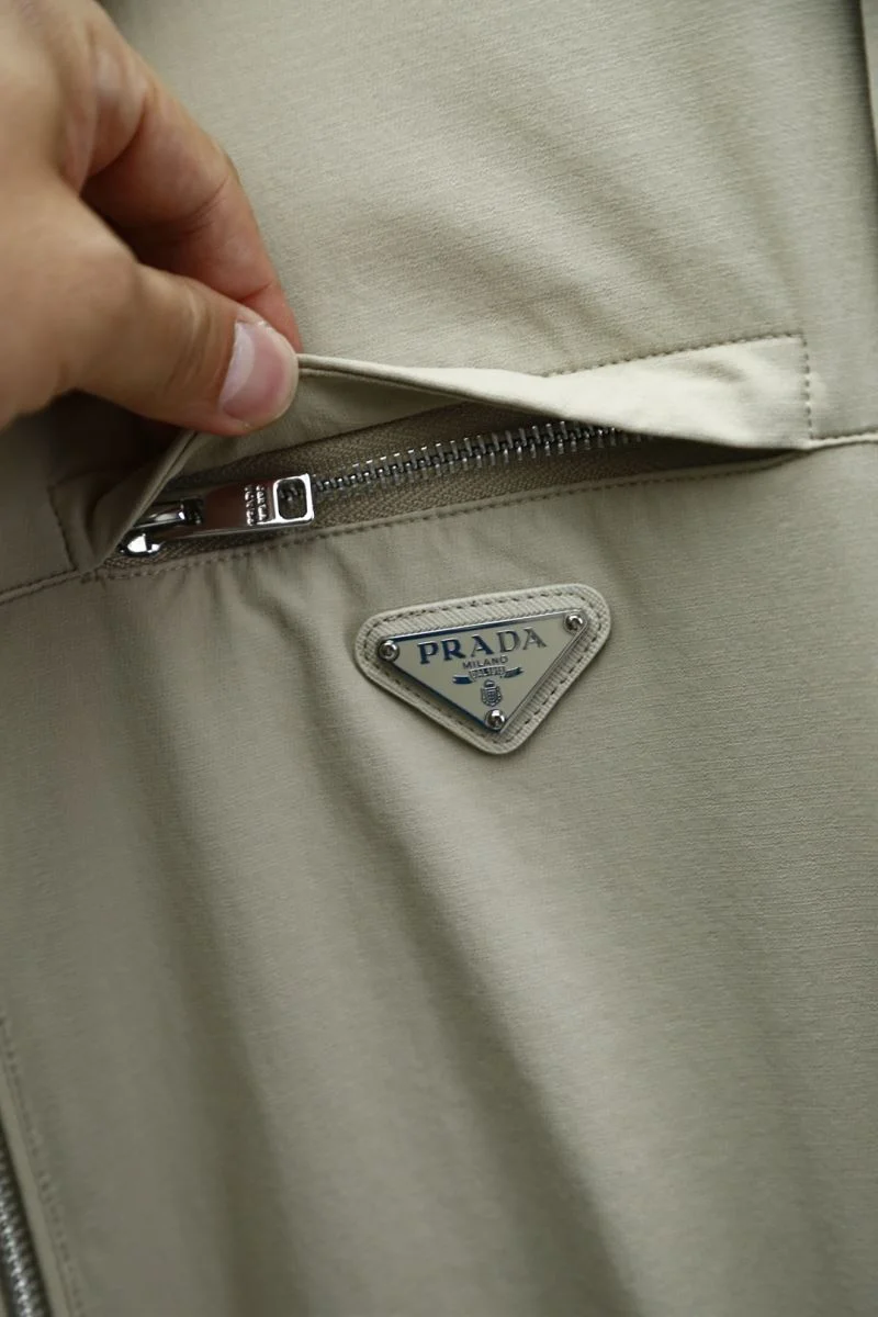 Lightweight Prada Outwear 168086