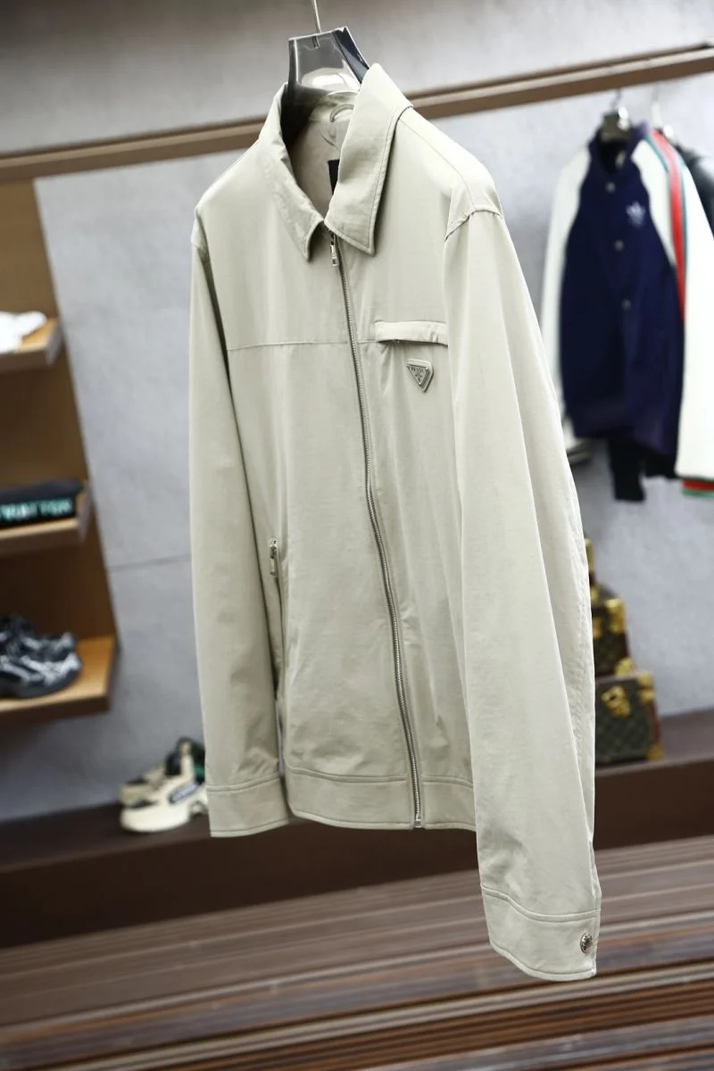 Lightweight Prada Outwear 168086