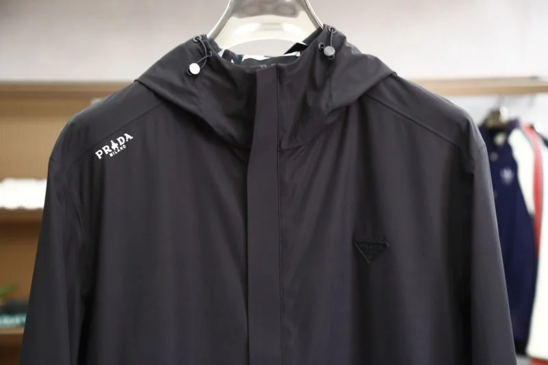 Prada Outwear Fashionable 168150