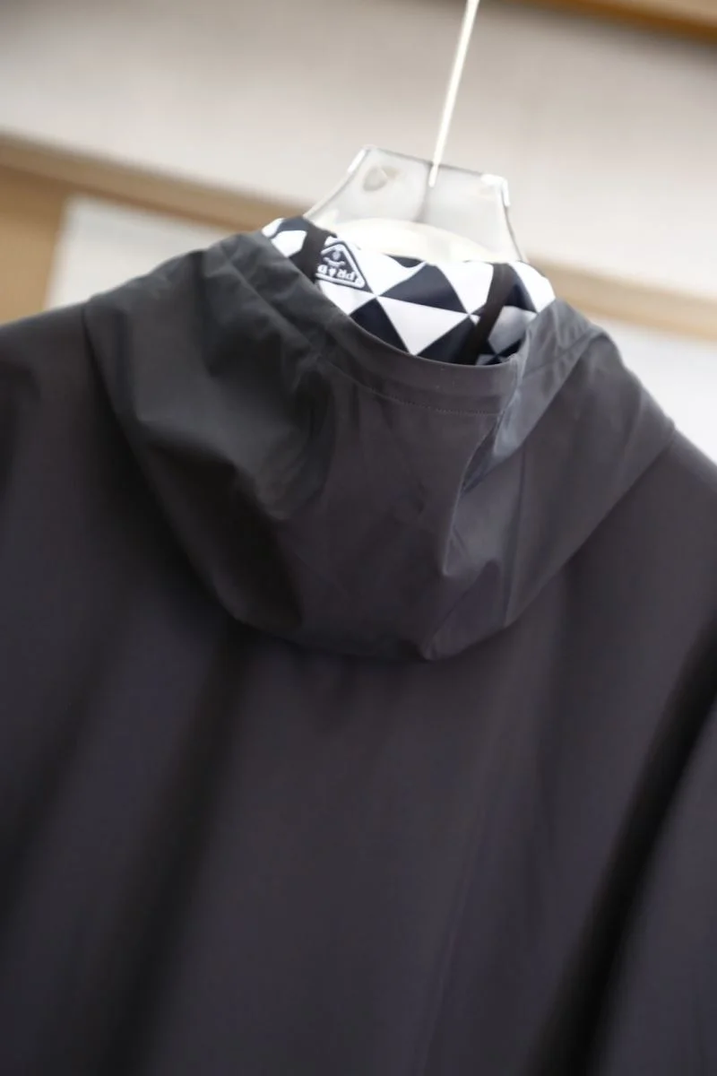 Prada Outwear Fashionable 168150