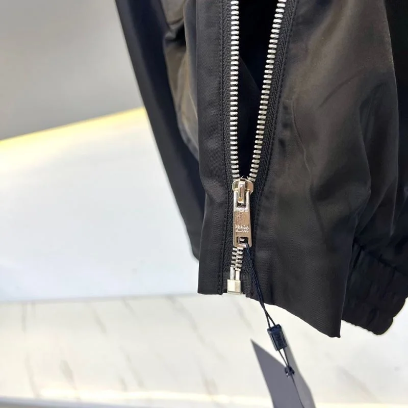 ModernLook Prada Outwear 168081