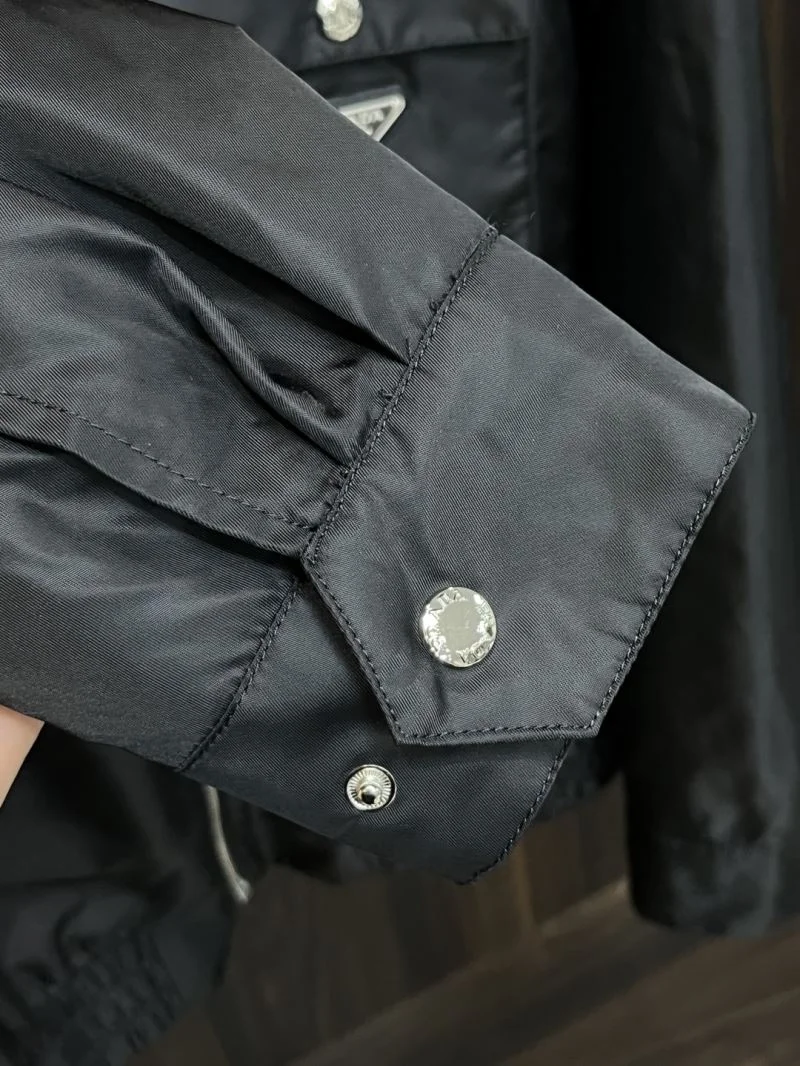 Cozy Prada Outwear 168047