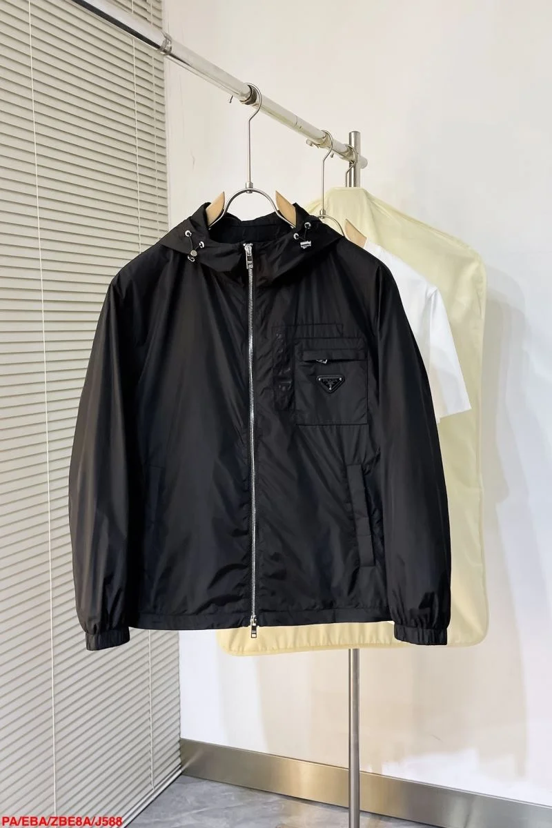 Flexible Prada Outwear 168036