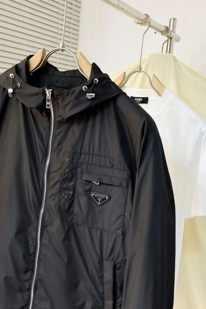Flexible Prada Outwear 168036