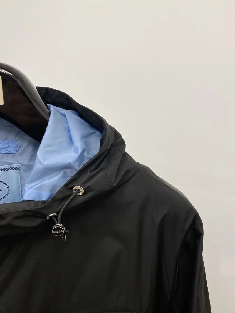 Cozy Prada Outwear 168048