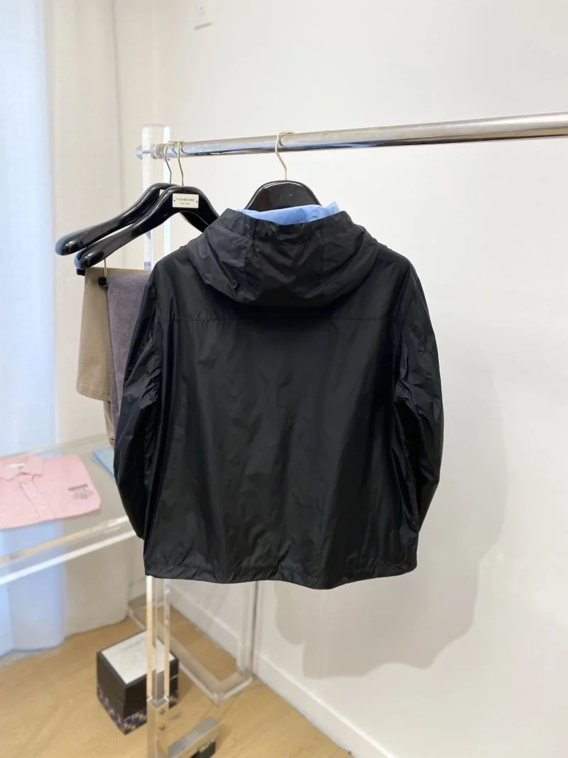 Cozy Prada Outwear 168048
