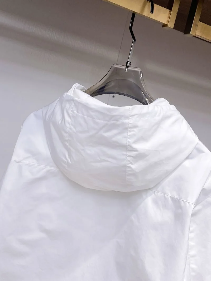 Effortless Prada Outwear 168025