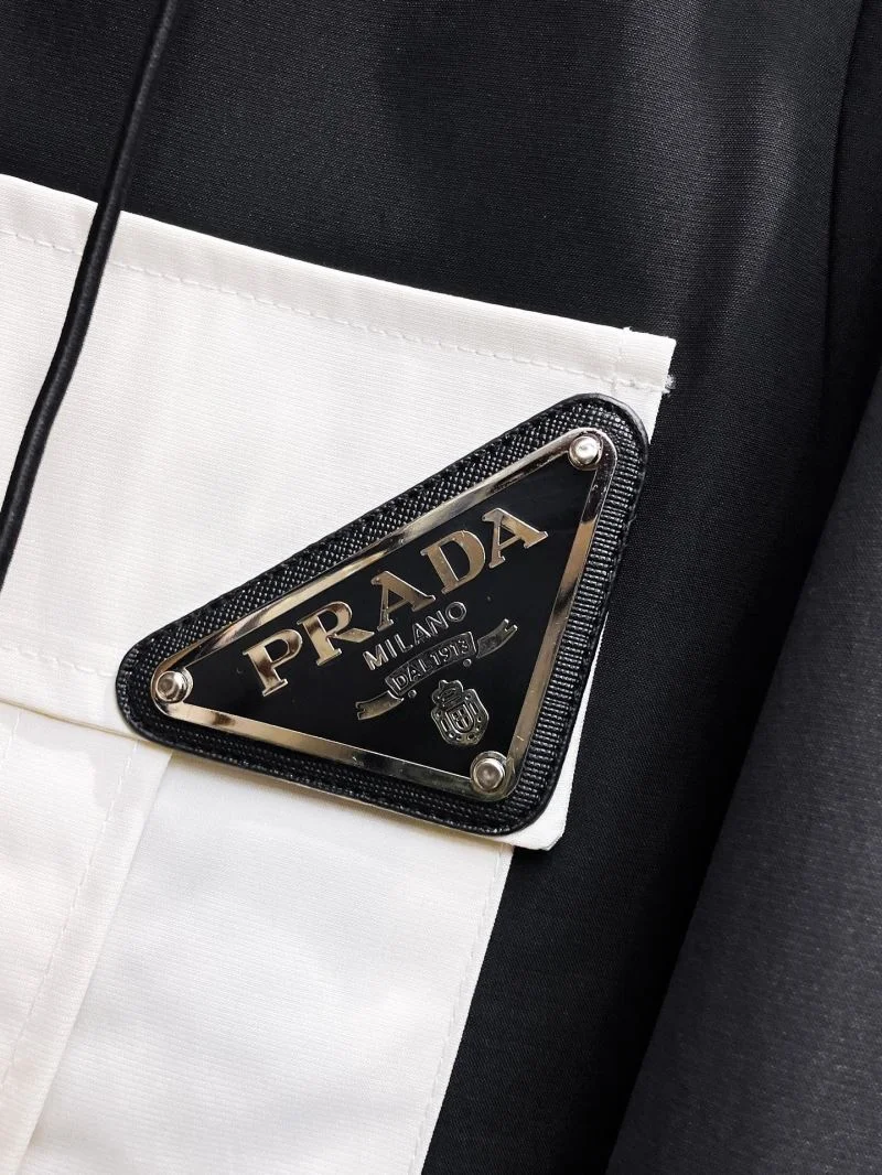 SmartChoice Prada Outwear 168024