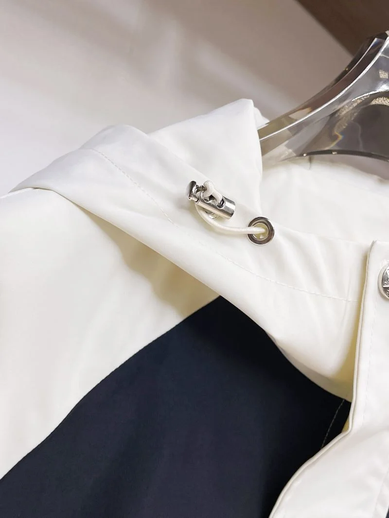 Minimalist Prada Outwear 168021