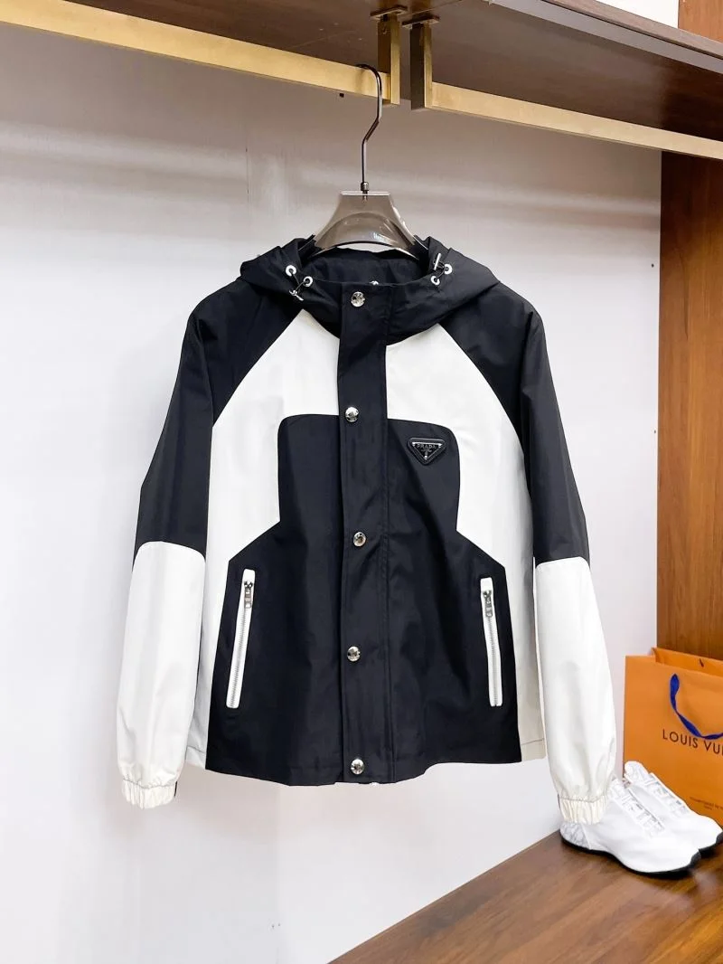 FlexibleFit Prada Outwear 168016