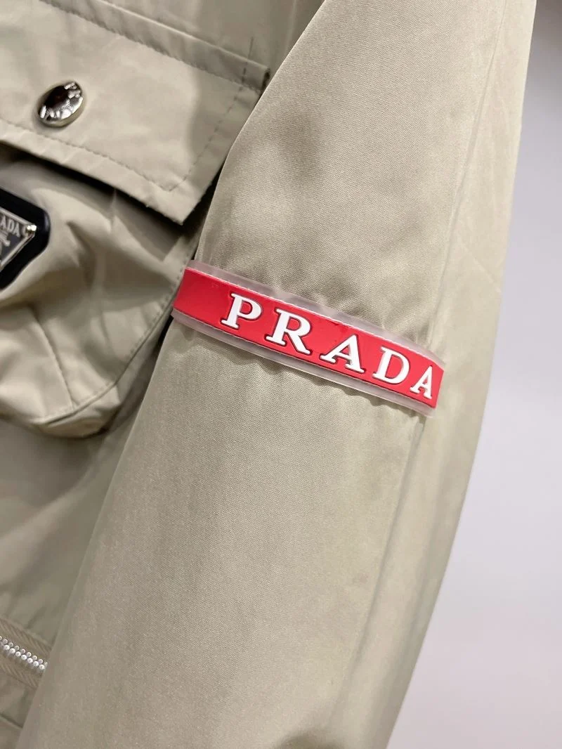Prada Outwear Fashionable 168007