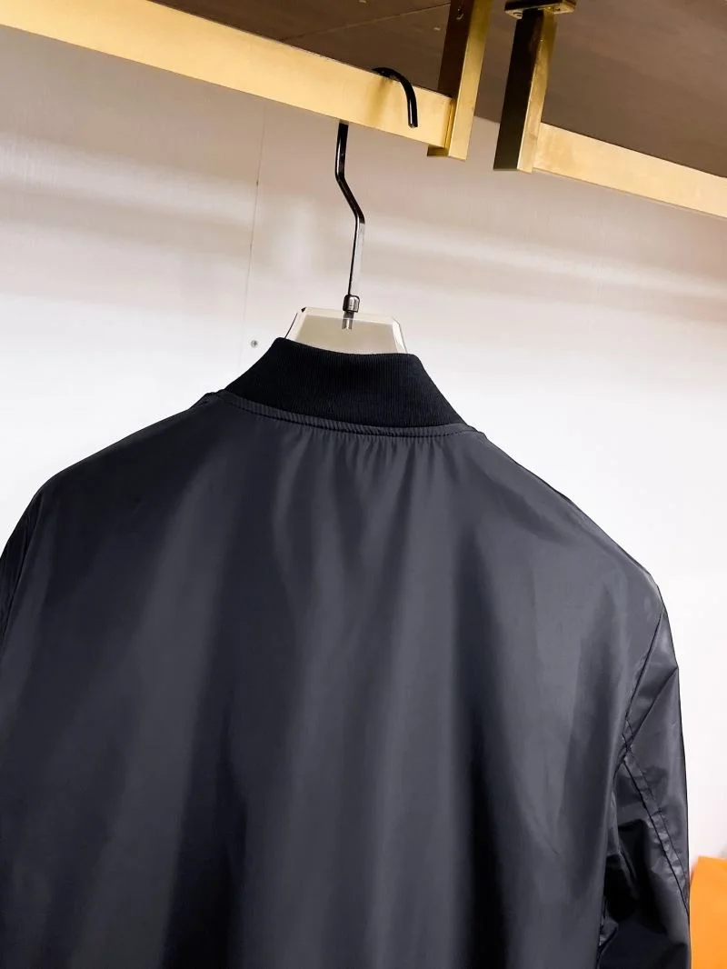 Lightweight Prada Outwear 167988