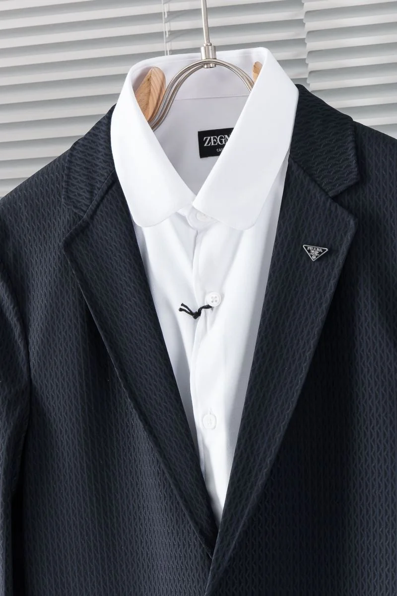 ModernLook Prada Outwear 167413