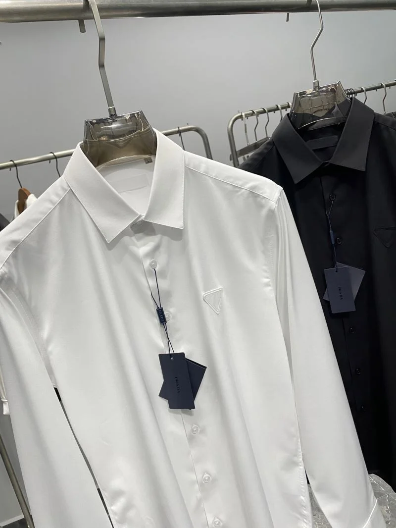 WellDesigned Prada Outwear 167405