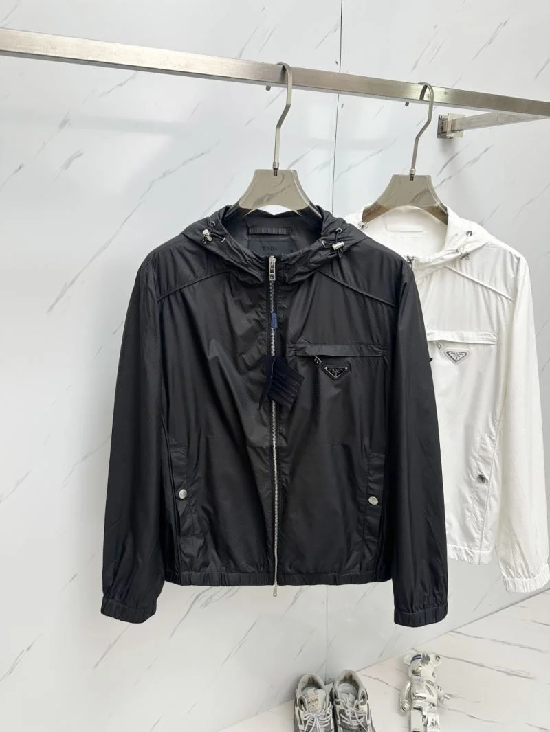 Comfortable Prada Outwear 167402