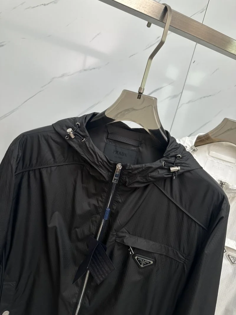 Comfortable Prada Outwear 167402