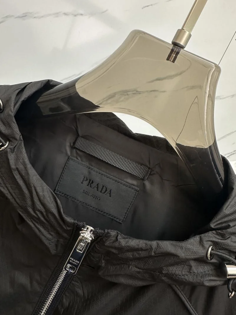 Comfortable Prada Outwear 167402