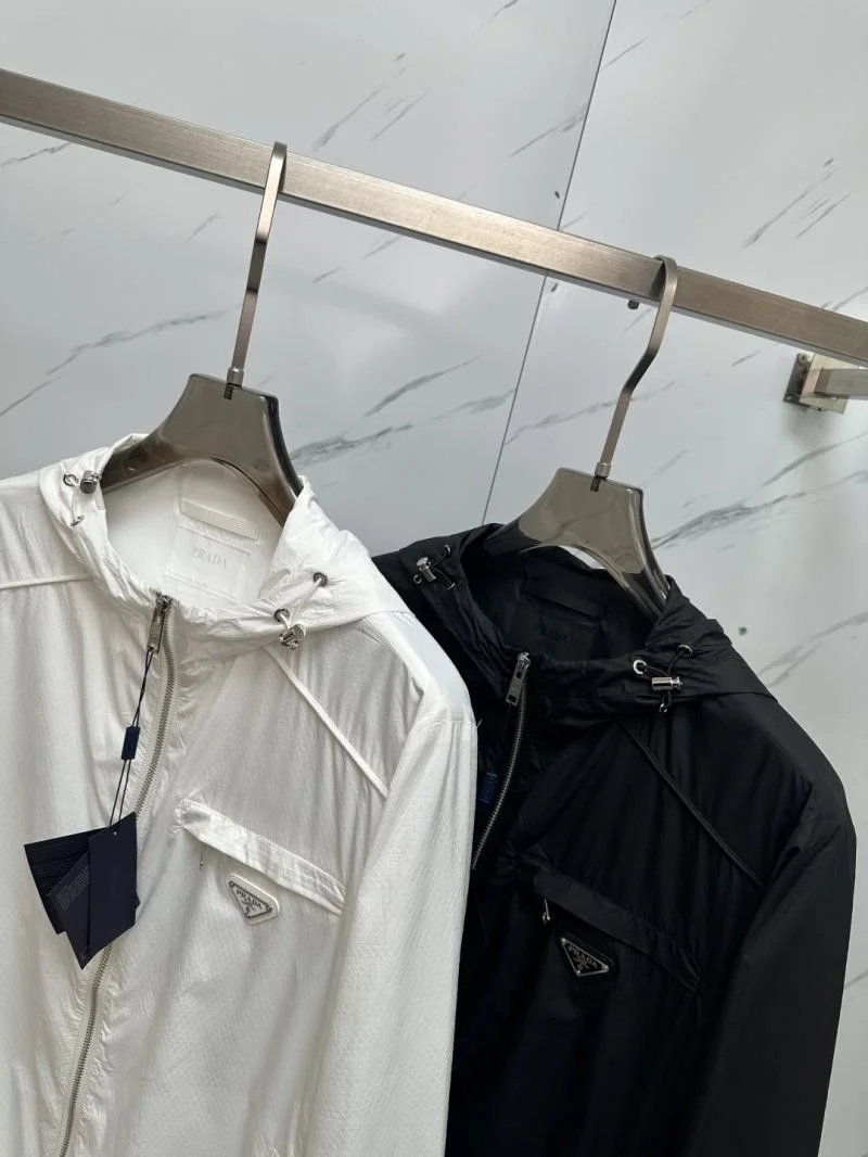 Comfortable Prada Outwear 167402