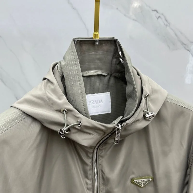 Minimalist Prada Outwear 167392